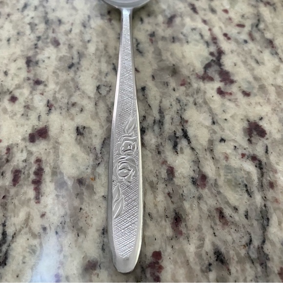 Ekco Carolyn spoon 1 piece flatware replacement vintage Japan silverware floral - Picture 2 of 5